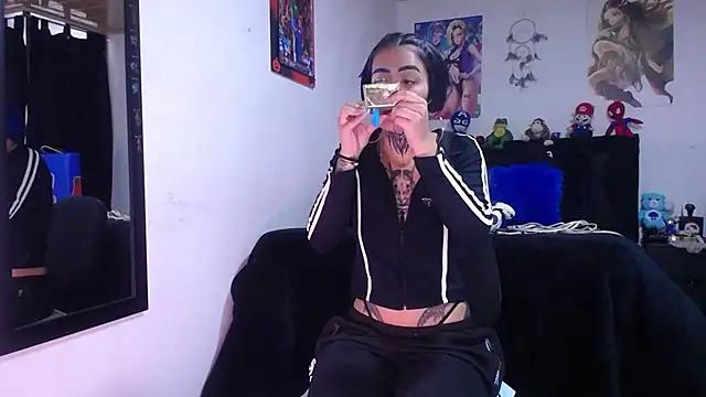 Unleash your urge for fetish cams livestreamers with our pick of steaming hot models, versed in the art of seduction and indulgence.