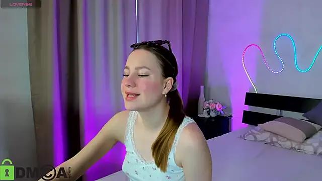 Unleash your urge for fetish cams livestreamers with our pick of steaming hot models, versed in the art of seduction and indulgence.