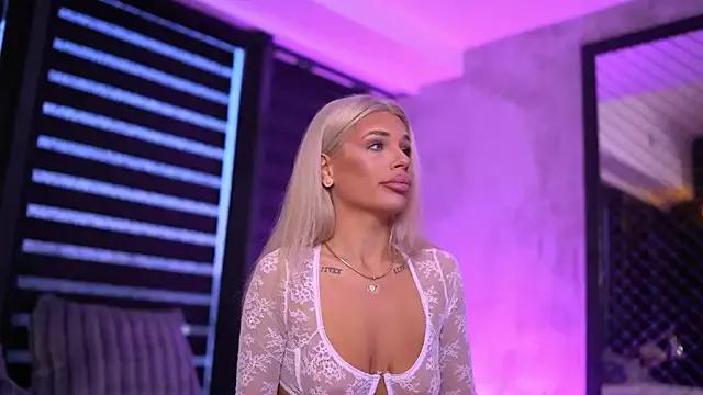 Unleash your urge for fetish cams livestreamers with our pick of steaming hot models, versed in the art of seduction and indulgence.