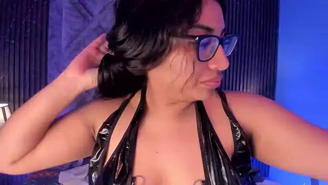 Unleash your urge for fetish cams livestreamers with our pick of steaming hot models, versed in the art of seduction and indulgence.