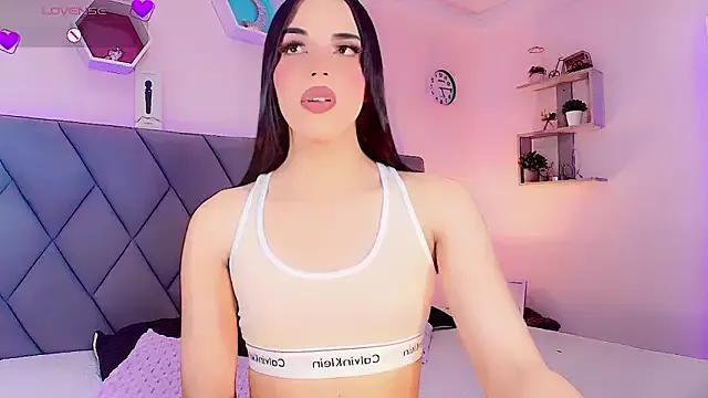 Unleash your urge for fetish cams livestreamers with our pick of steaming hot models, versed in the art of seduction and indulgence.