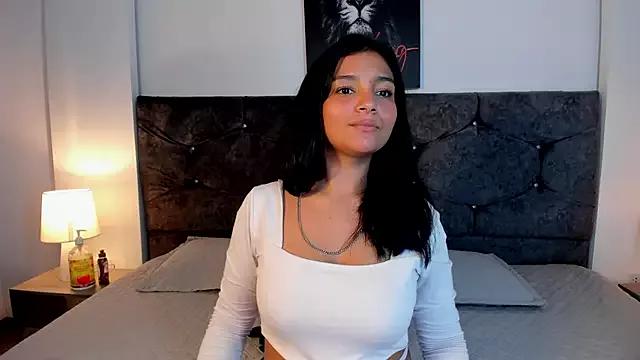 Candys_victoria from StripChat is Freechat