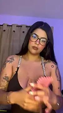 CaroBeach from StripChat is Freechat