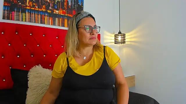 Unleash your urge for fetish cams livestreamers with our pick of steaming hot models, versed in the art of seduction and indulgence.