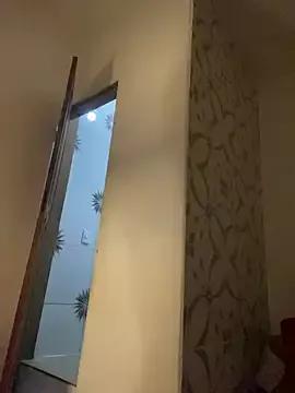 Carolinen from StripChat is Freechat