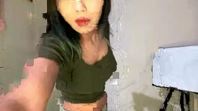 CarollFalick from StripChat is Freechat