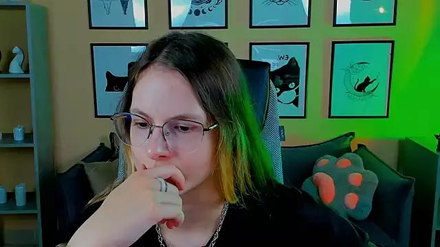 Unleash your urge for fetish cams livestreamers with our pick of steaming hot models, versed in the art of seduction and indulgence.