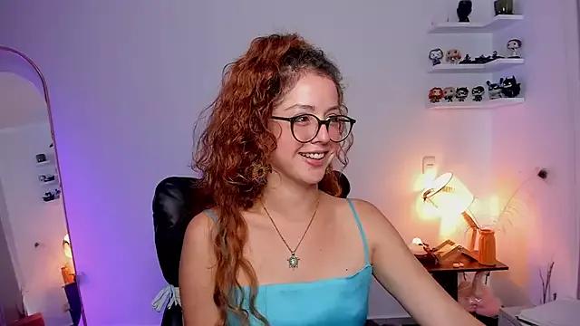 Cassandra_Caiin from StripChat is Freechat