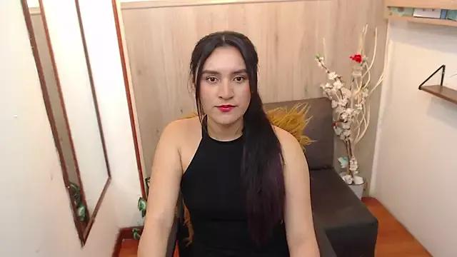 Cassie_andrews_ from StripChat is Freechat