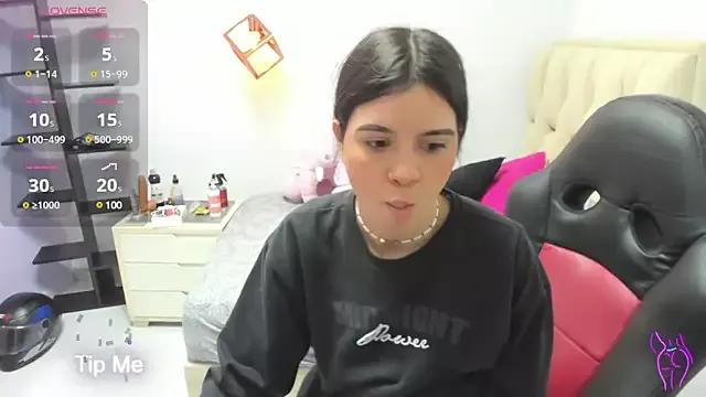 Unleash your urge for fetish cams livestreamers with our pick of steaming hot models, versed in the art of seduction and indulgence.