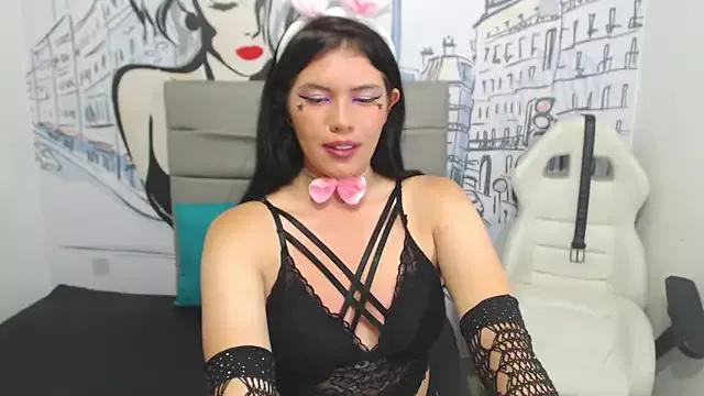 Unleash your urge for fetish cams livestreamers with our pick of steaming hot models, versed in the art of seduction and indulgence.