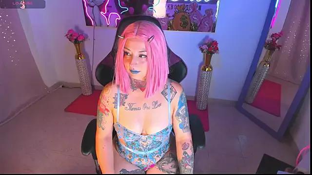 Unleash your urge for fetish cams livestreamers with our pick of steaming hot models, versed in the art of seduction and indulgence.