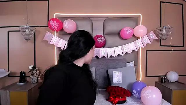 Unleash your urge for fetish cams livestreamers with our pick of steaming hot models, versed in the art of seduction and indulgence.