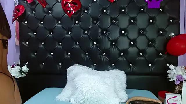 Unleash your urge for fetish cams livestreamers with our pick of steaming hot models, versed in the art of seduction and indulgence.