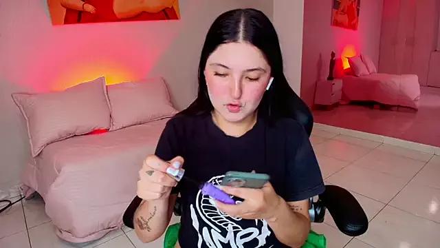 Unleash your urge for fetish cams livestreamers with our pick of steaming hot models, versed in the art of seduction and indulgence.