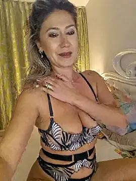 CelynaRoss from StripChat is Freechat