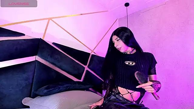 Unleash your urge for fetish cams livestreamers with our pick of steaming hot models, versed in the art of seduction and indulgence.