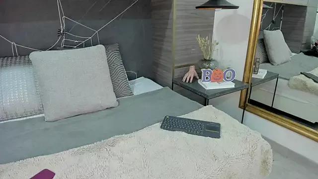 Unleash your urge for fetish cams livestreamers with our pick of steaming hot models, versed in the art of seduction and indulgence.