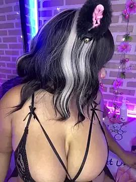 Unleash your urge for fetish cams livestreamers with our pick of steaming hot models, versed in the art of seduction and indulgence.