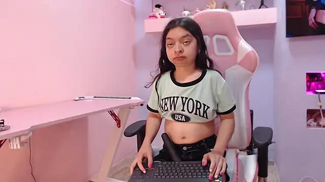 Unleash your urge for fetish cams livestreamers with our pick of steaming hot models, versed in the art of seduction and indulgence.
