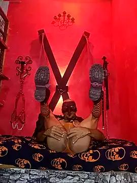 Unleash your urge for fetish cams livestreamers with our pick of steaming hot models, versed in the art of seduction and indulgence.