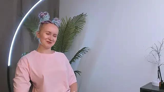 CherrySherard from StripChat is Freechat