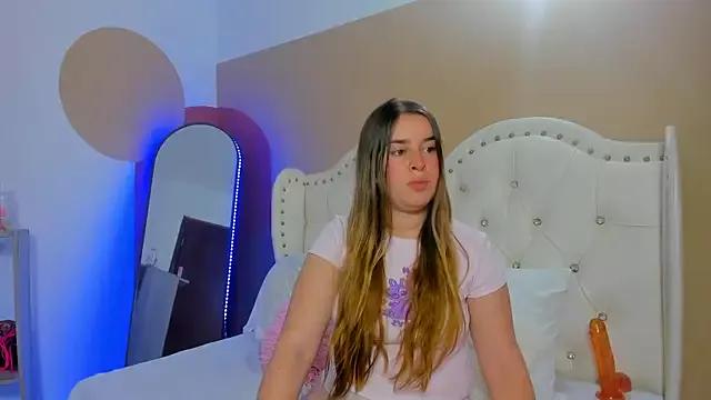 Chloe_Fox18 from StripChat is Freechat