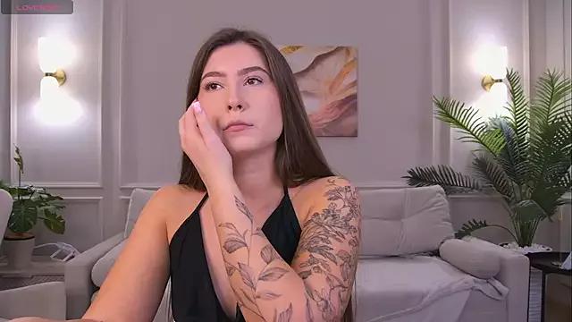 ChloeKissesYou from StripChat is Freechat