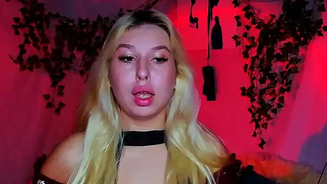 Unleash your urge for fetish cams livestreamers with our pick of steaming hot models, versed in the art of seduction and indulgence.