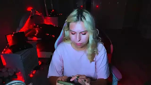 ChloeRicc from StripChat is Freechat