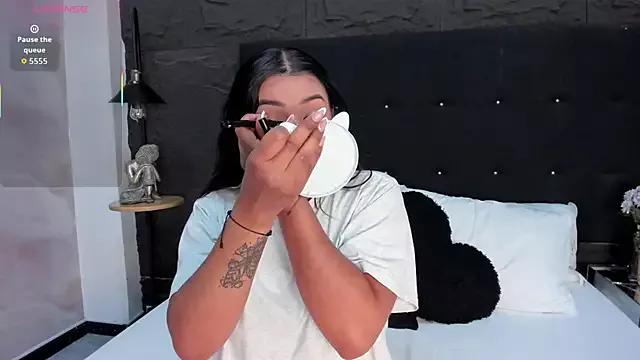 Unleash your urge for fetish cams livestreamers with our pick of steaming hot models, versed in the art of seduction and indulgence.