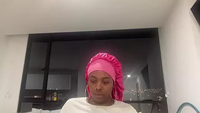 ChocolateCakeQueen from StripChat is Freechat