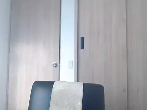 ChrisDamon from StripChat is Freechat