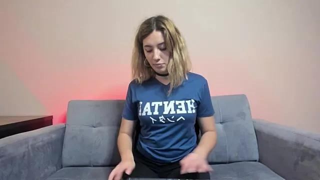 Unleash your urge for fetish cams livestreamers with our pick of steaming hot models, versed in the art of seduction and indulgence.