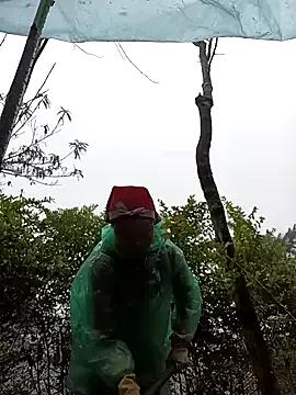 clara-cute from StripChat is Freechat