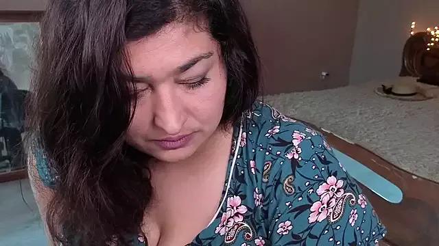 Clara_Crystal from StripChat is Freechat