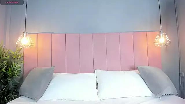 Cloe_Black from StripChat is Freechat