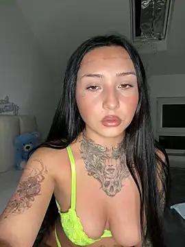 Unleash your urge for fetish cams livestreamers with our pick of steaming hot models, versed in the art of seduction and indulgence.