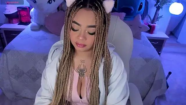 Unleash your urge for fetish cams livestreamers with our pick of steaming hot models, versed in the art of seduction and indulgence.