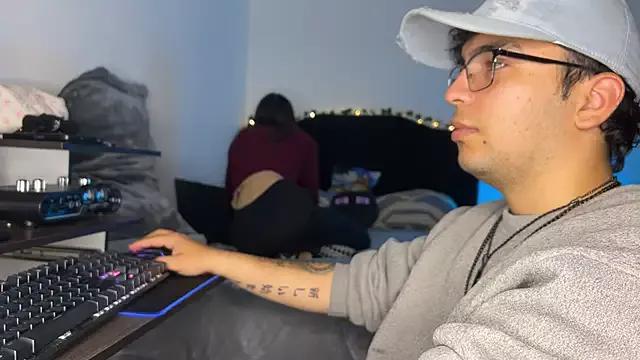 Unleash your urge for fetish cams livestreamers with our pick of steaming hot models, versed in the art of seduction and indulgence.