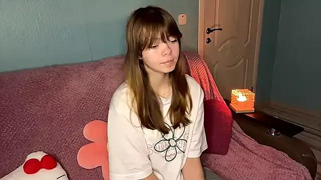 CoralinaEastoy from StripChat is Freechat
