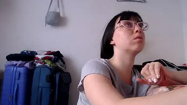 CoralSmit from StripChat is Freechat