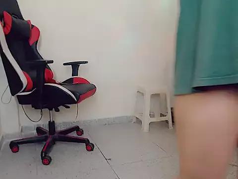 COUPLEdominanthot from StripChat is Freechat