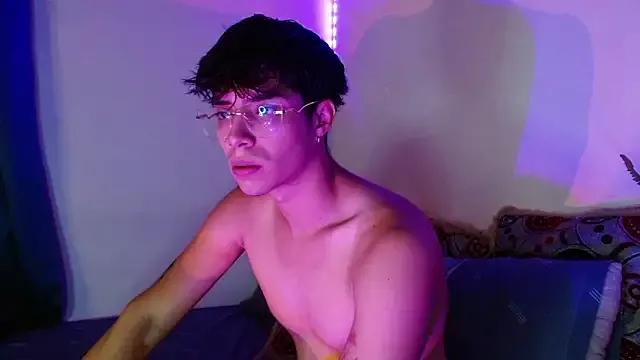 Unleash your urge for fetish cams livestreamers with our pick of steaming hot models, versed in the art of seduction and indulgence.