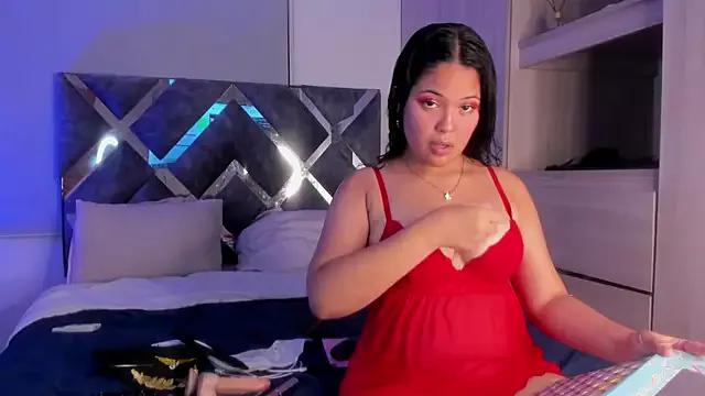 Cristal_and_justyn from StripChat is Freechat