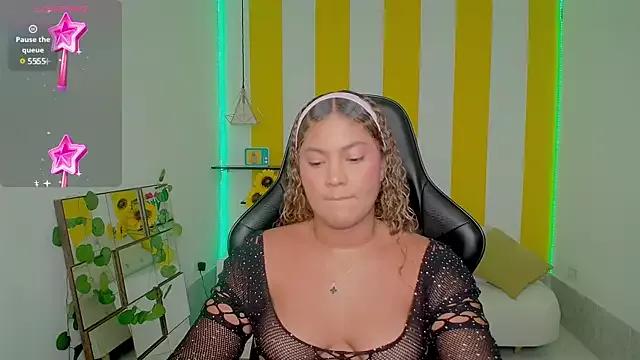 Unleash your urge for fetish cams livestreamers with our pick of steaming hot models, versed in the art of seduction and indulgence.