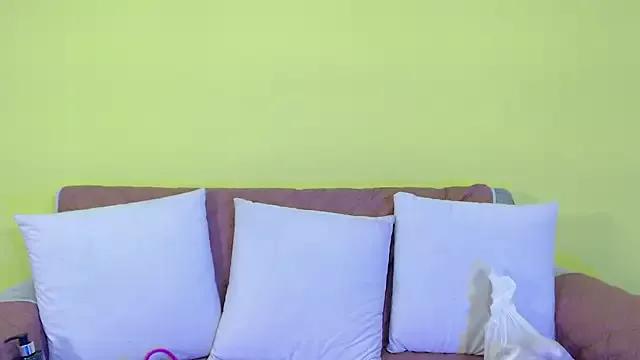 Unleash your urge for fetish cams livestreamers with our pick of steaming hot models, versed in the art of seduction and indulgence.