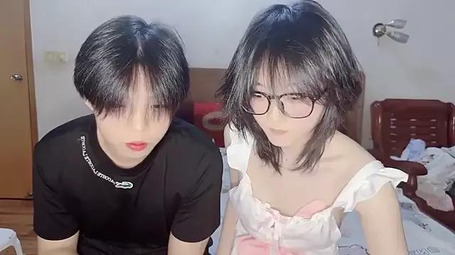 Unleash your urge for fetish cams livestreamers with our pick of steaming hot models, versed in the art of seduction and indulgence.