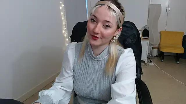 Unleash your urge for fetish cams livestreamers with our pick of steaming hot models, versed in the art of seduction and indulgence.