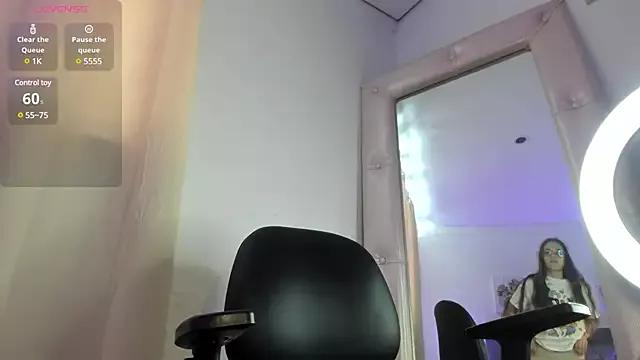 crystal_Frost from StripChat is Freechat